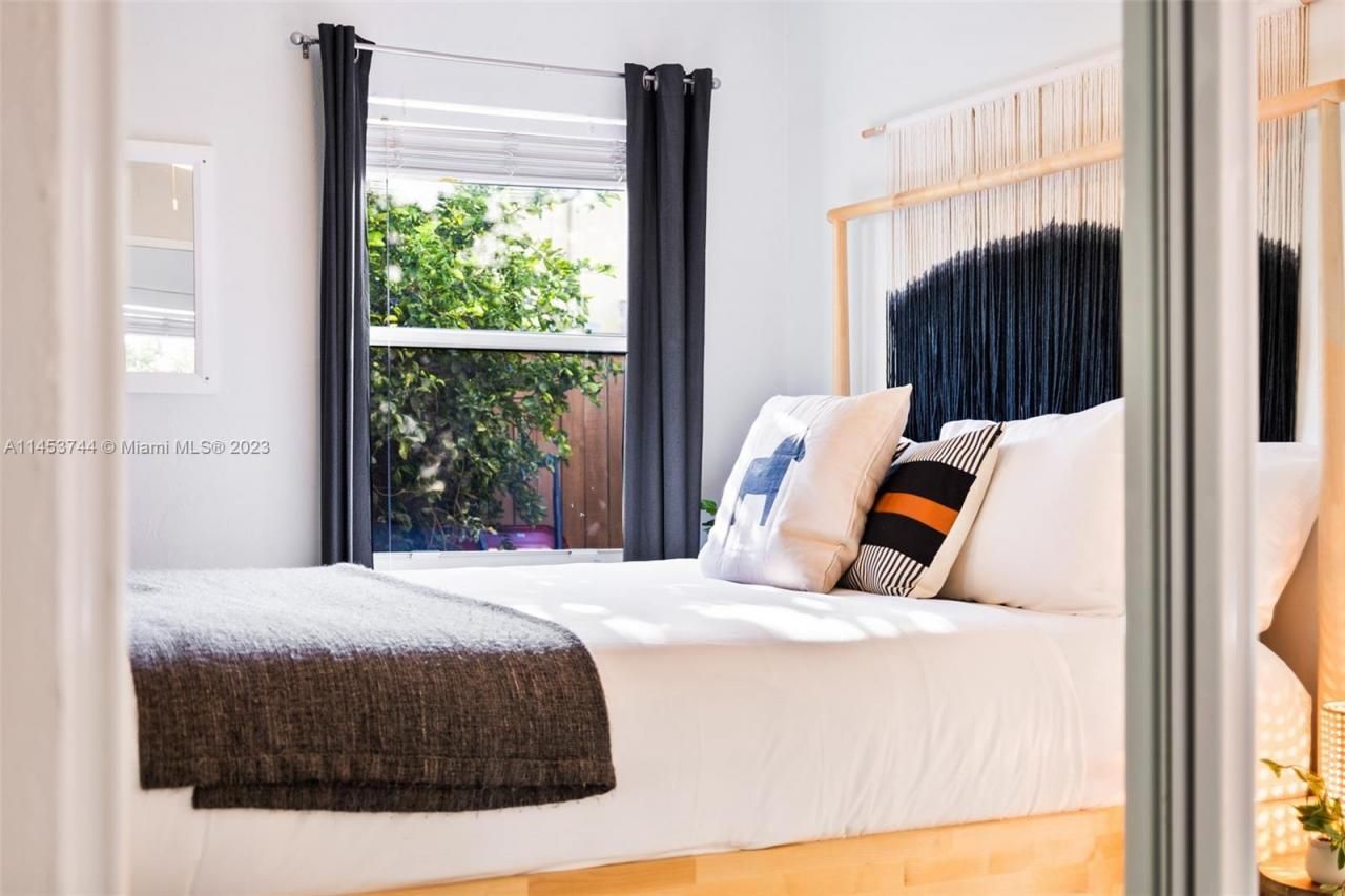 201 NE 16th Ct, Fort Lauderdale, FL 33305 Photo