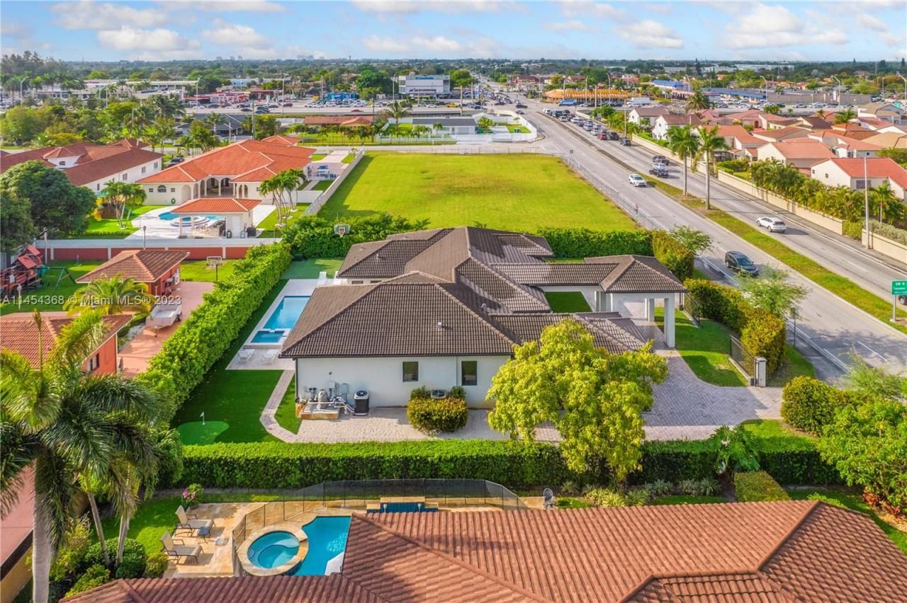 525 SW 87th Ave, Miami, FL 33174 Photo