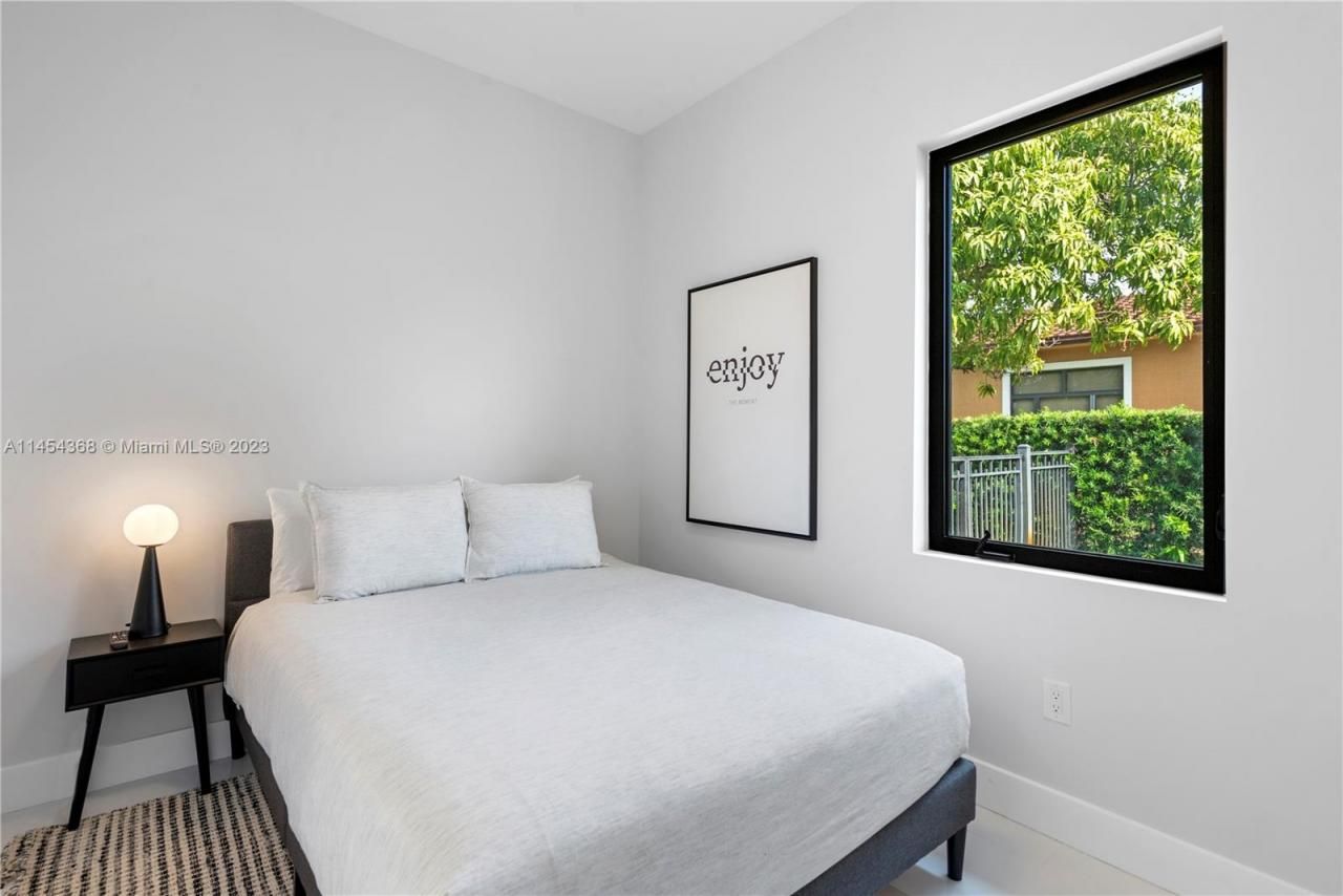 525 SW 87th Ave, Miami, FL 33174 Photo