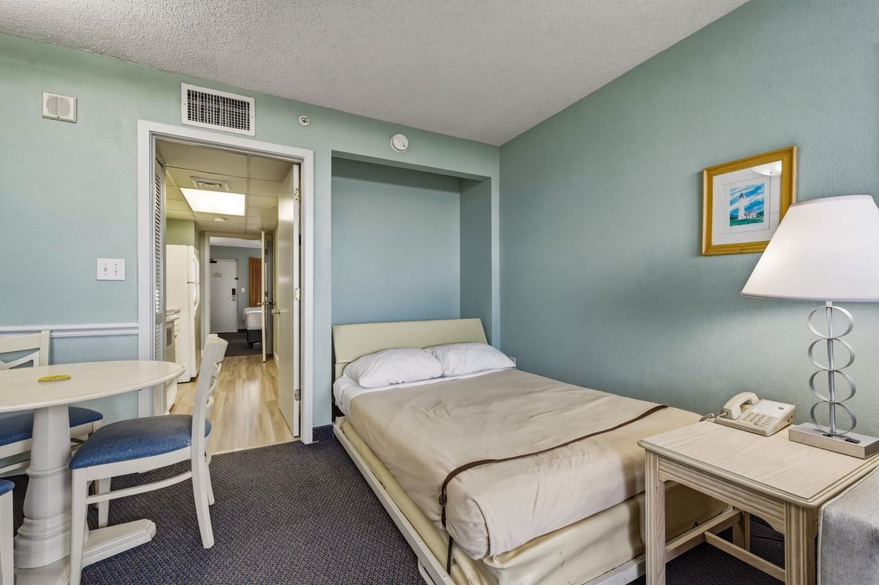 201 77th Ave. N Photo 13