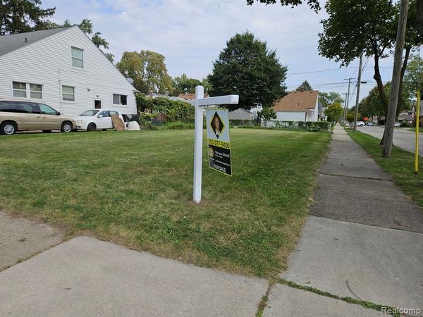 7800 COLEMAN Street, Dearborn, MI 48126