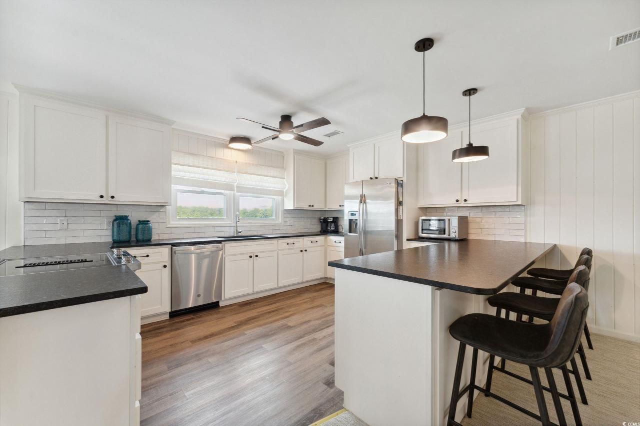 766 Springs Ave. Photo 8