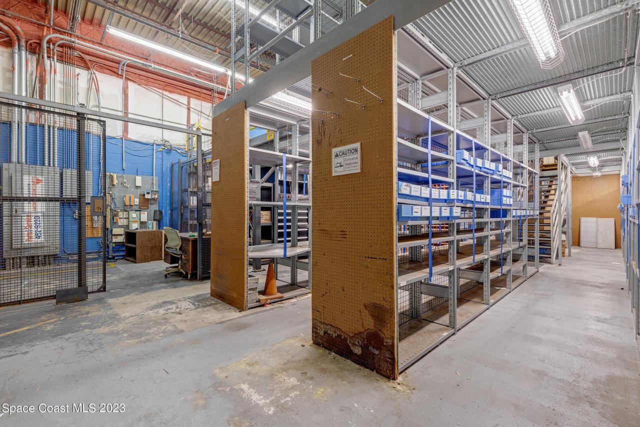 1850 E Merritt Island Causeway, Merritt Island, FL 32952 Photo