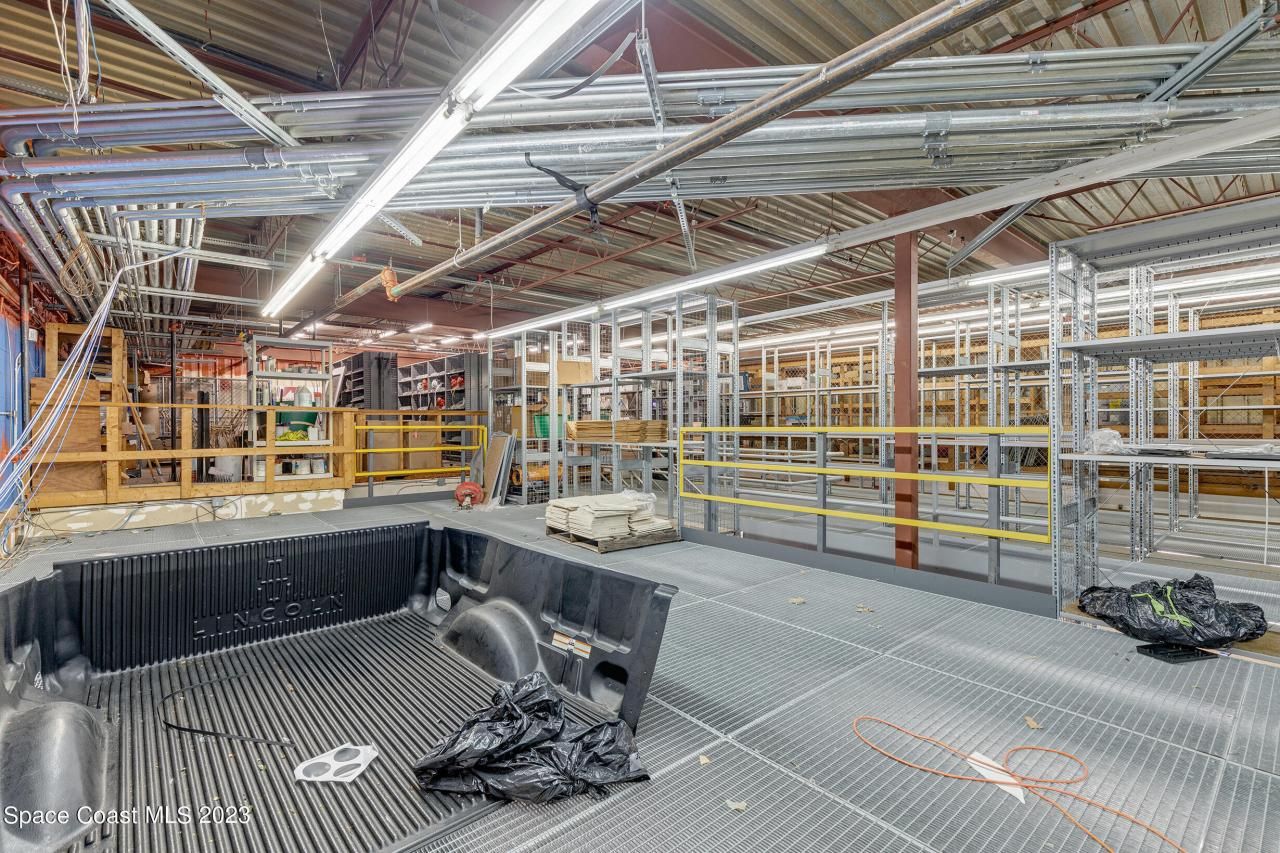 1850 E Merritt Island Causeway, Merritt Island, FL 32952 Photo