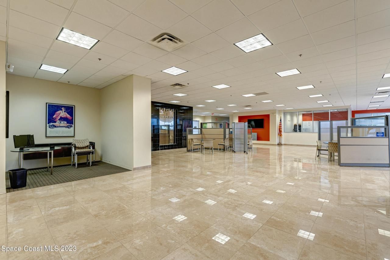 1850 E Merritt Island Causeway, Merritt Island, FL 32952 Photo