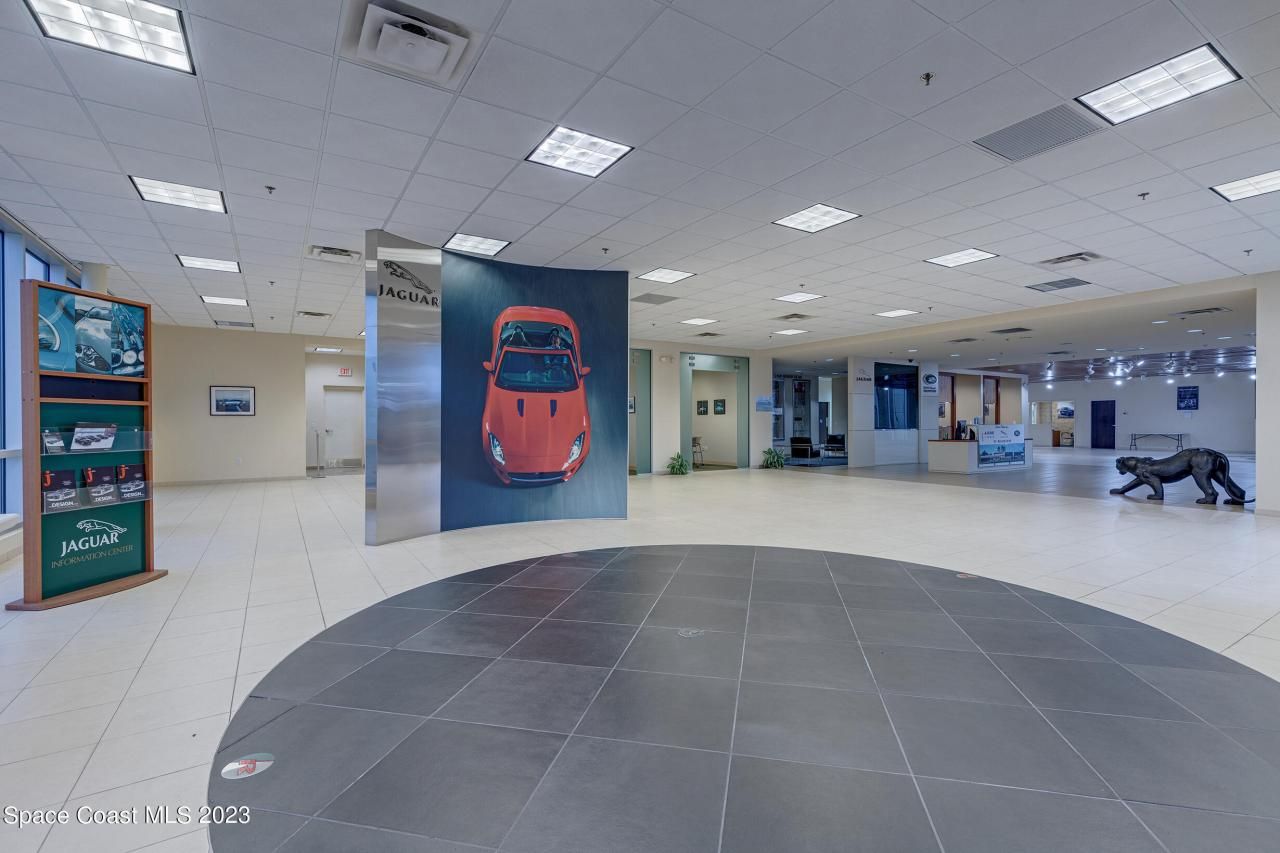 1850 E Merritt Island Causeway, Merritt Island, FL 32952 Photo