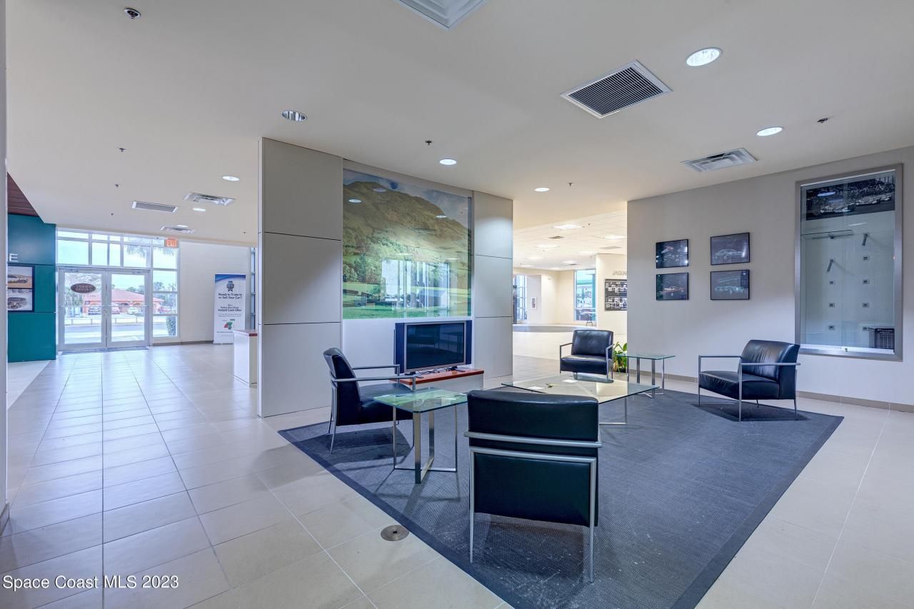 1850 E Merritt Island Causeway, Merritt Island, FL 32952 Photo