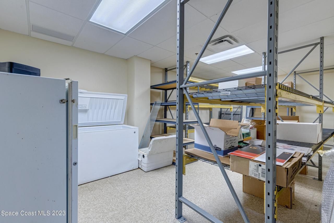 1850 E Merritt Island Causeway, Merritt Island, FL 32952 Photo