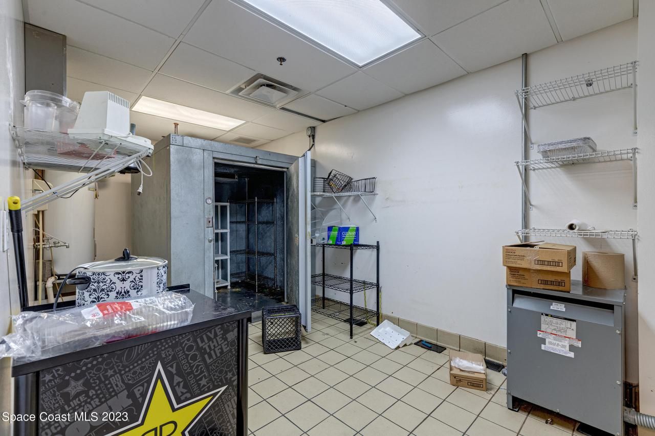 1850 E Merritt Island Causeway, Merritt Island, FL 32952 Photo