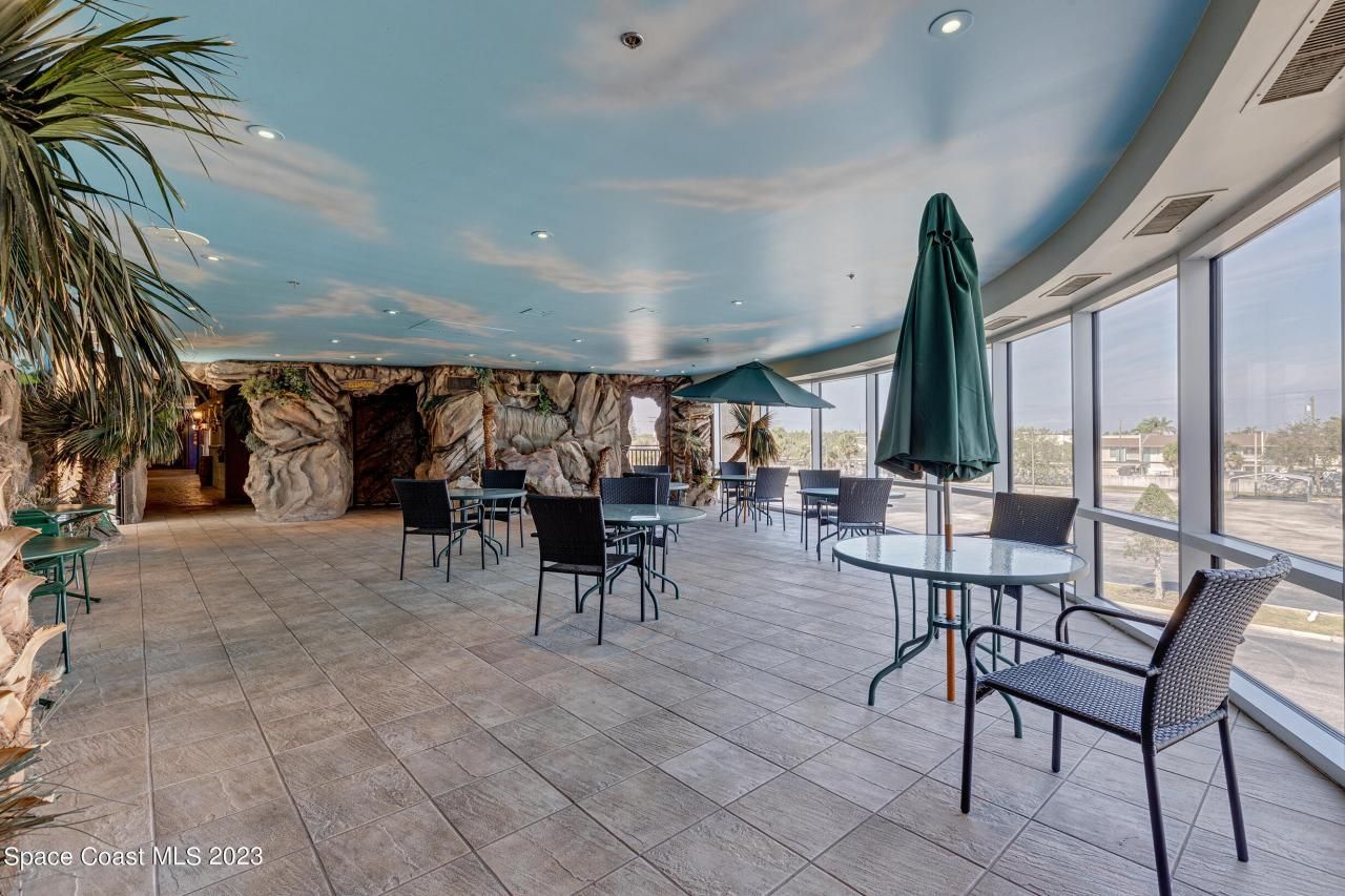 1850 E Merritt Island Causeway, Merritt Island, FL 32952 Photo