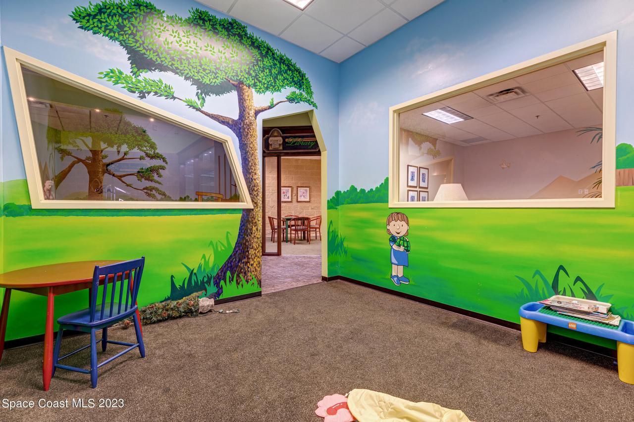 1850 E Merritt Island Causeway, Merritt Island, FL 32952 Photo