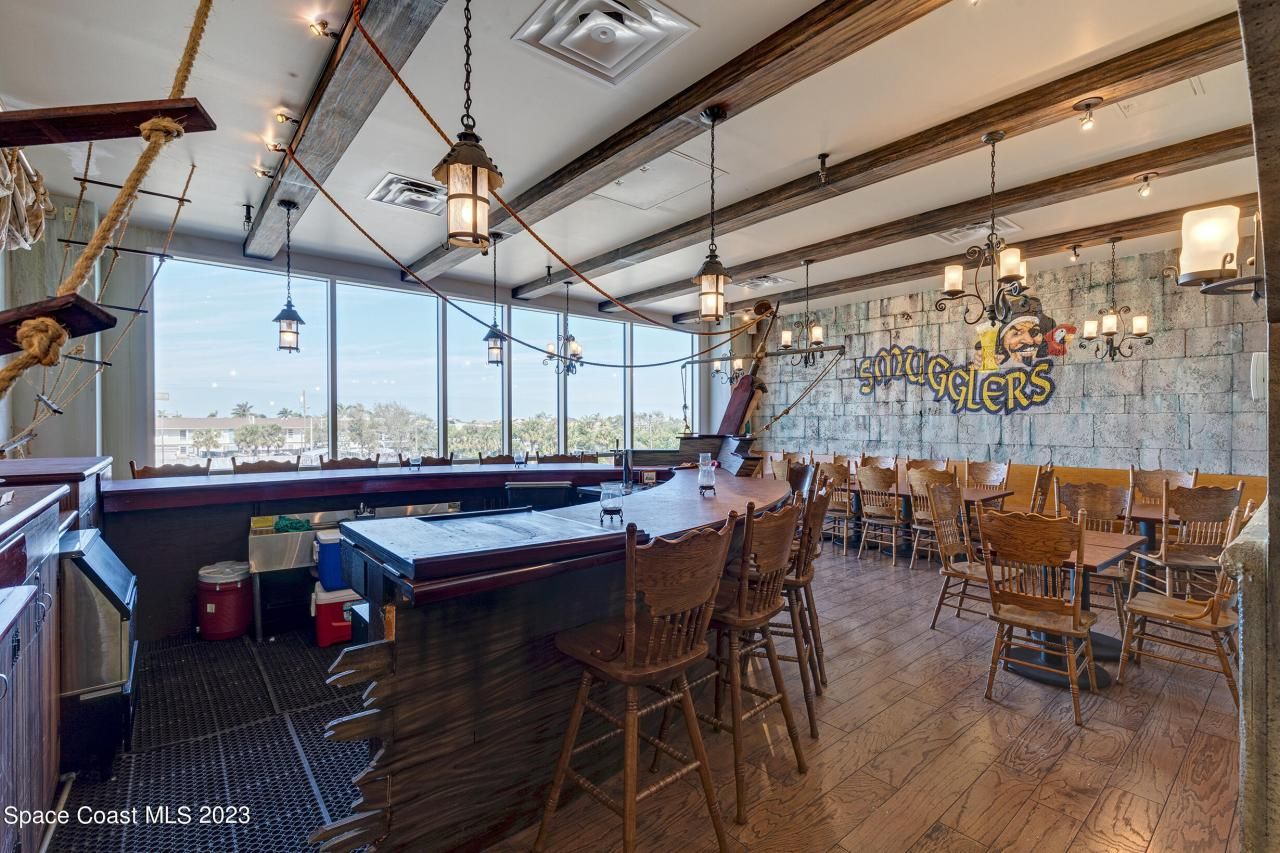 1850 E Merritt Island Causeway, Merritt Island, FL 32952 Photo