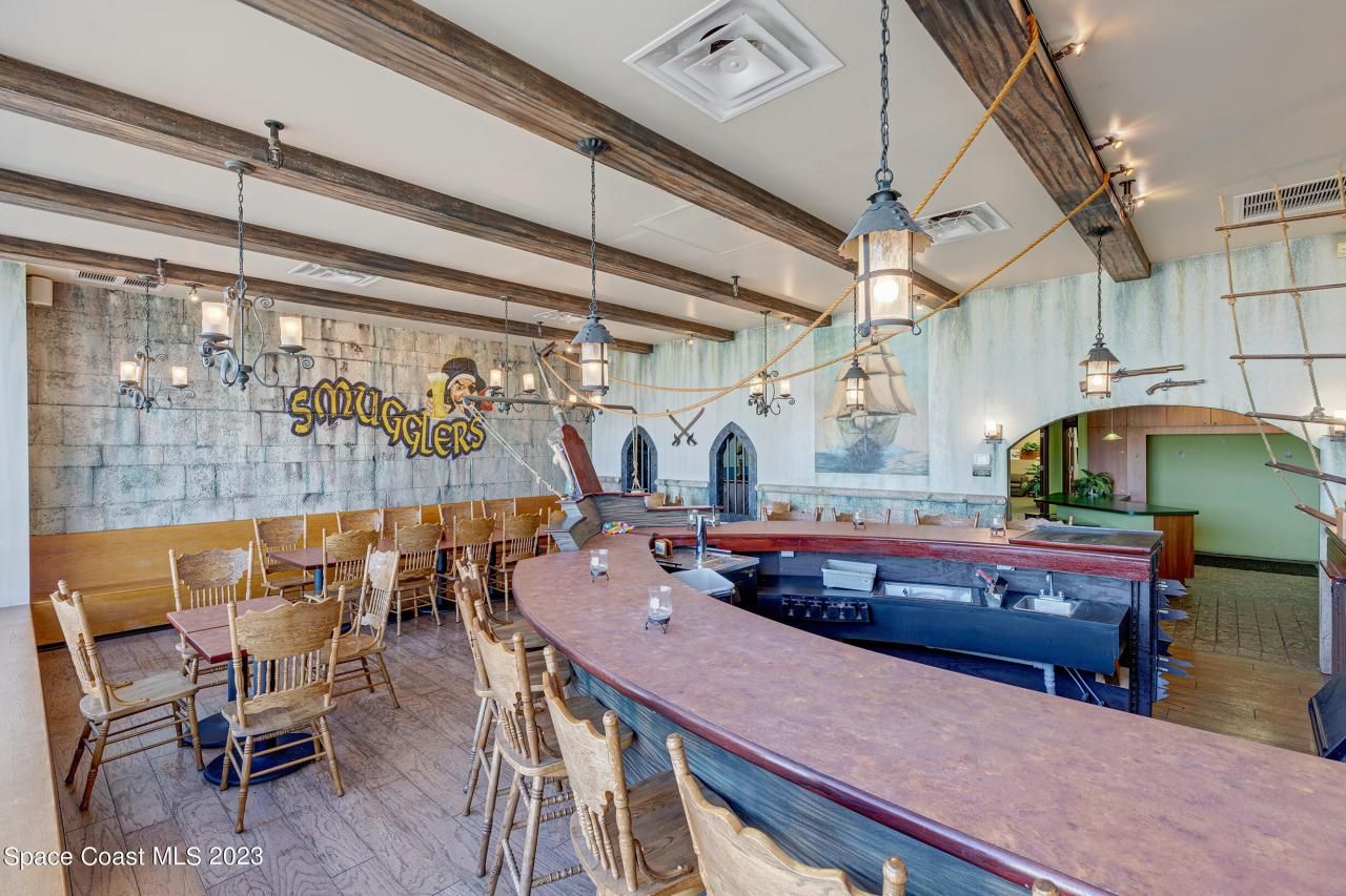 1850 E Merritt Island Causeway, Merritt Island, FL 32952 Photo