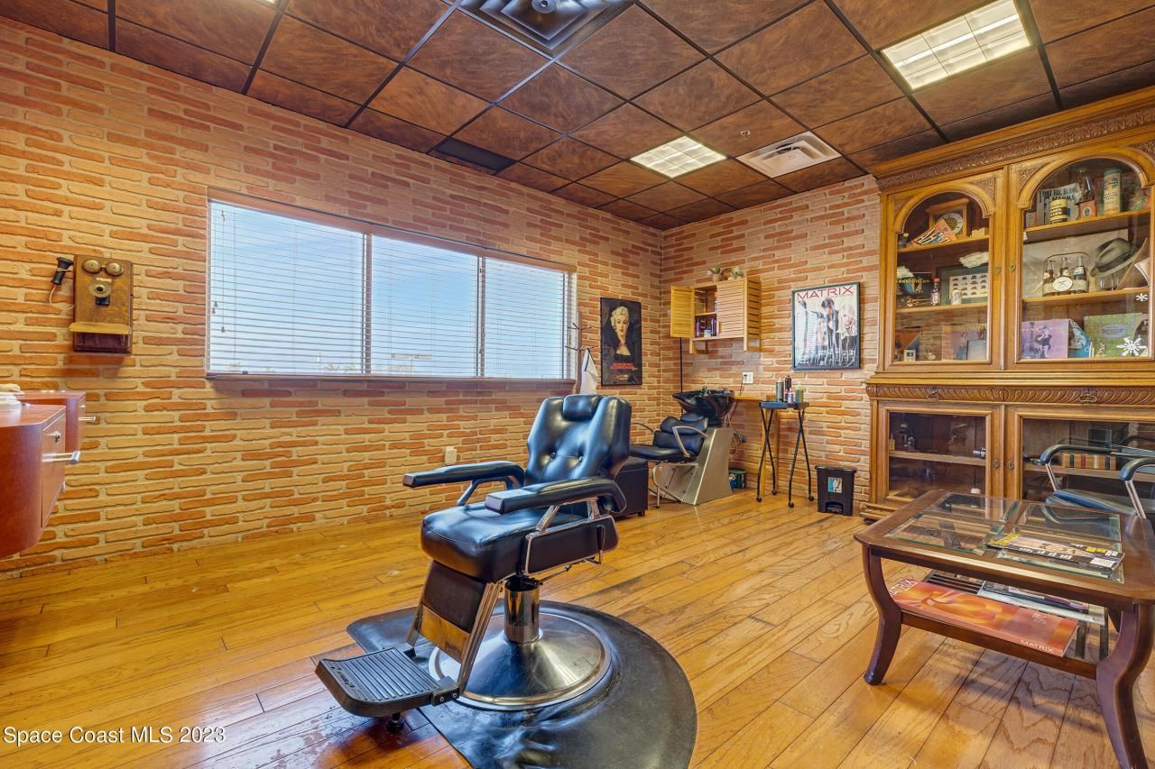 1850 E Merritt Island Causeway, Merritt Island, FL 32952 Photo