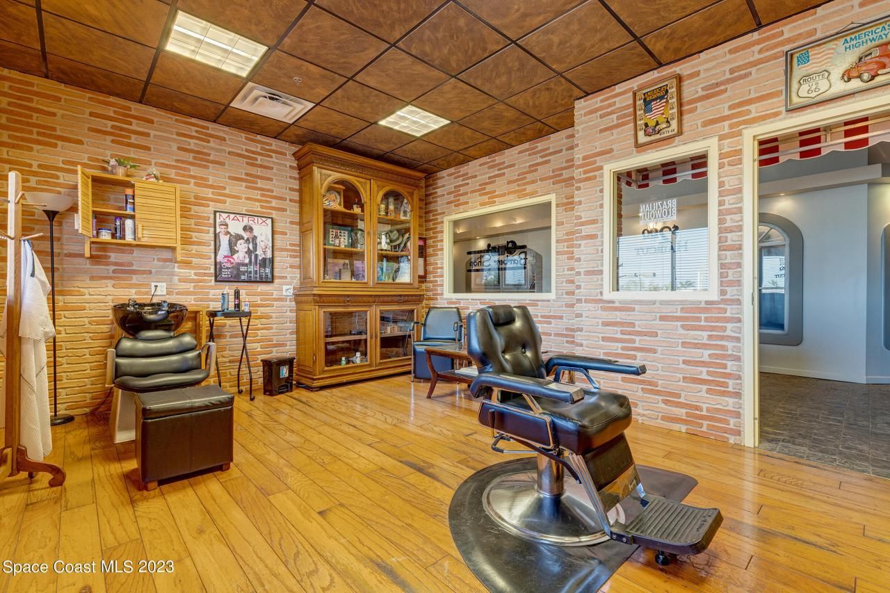 1850 E Merritt Island Causeway, Merritt Island, FL 32952 Photo