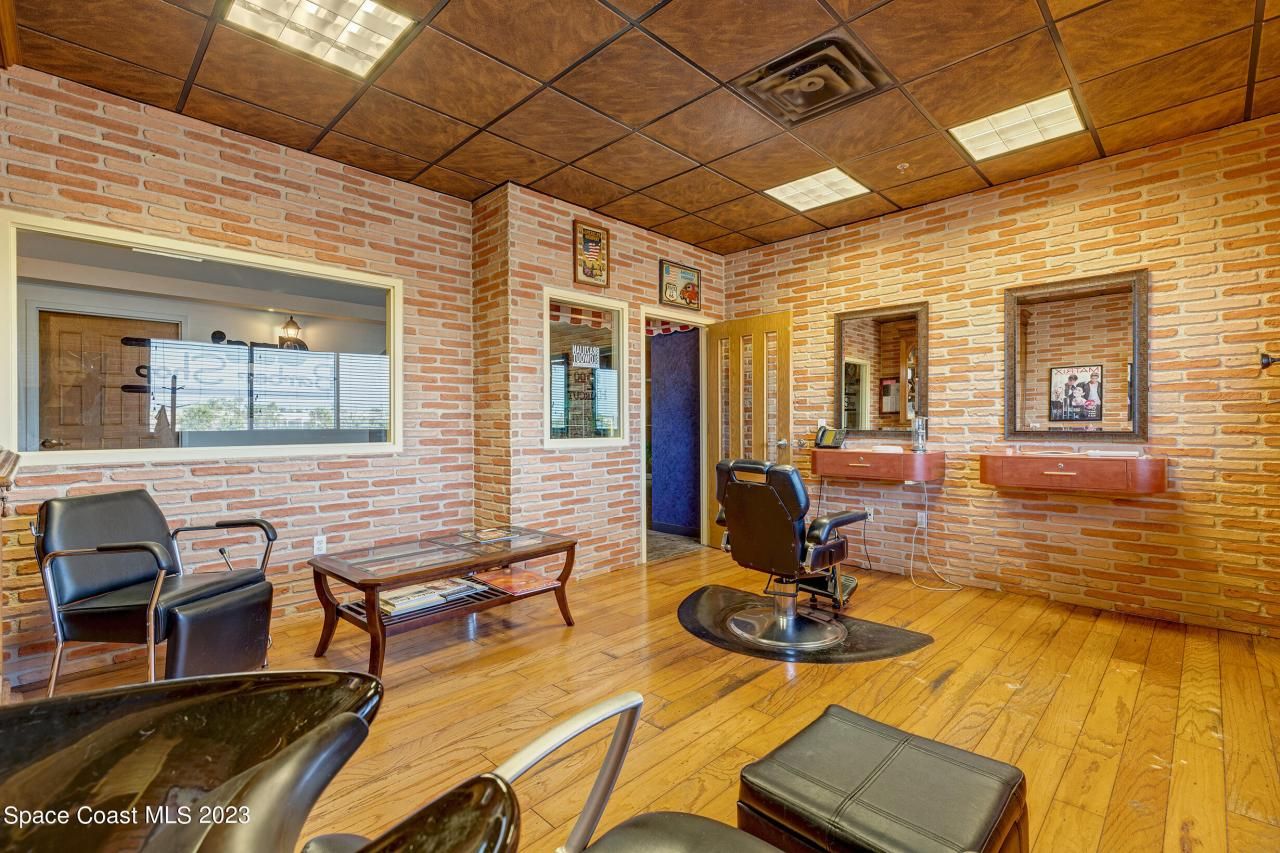 1850 E Merritt Island Causeway, Merritt Island, FL 32952 Photo