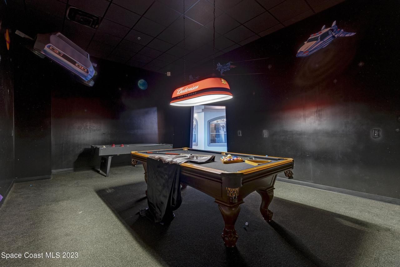 1850 E Merritt Island Causeway, Merritt Island, FL 32952 Photo