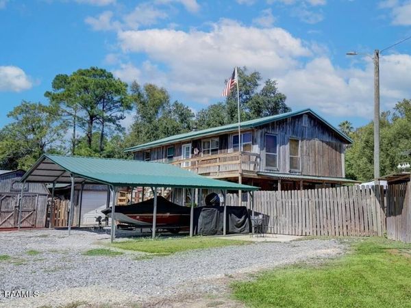 1010 Evangeline Street, Breaux Bridge, LA 70517