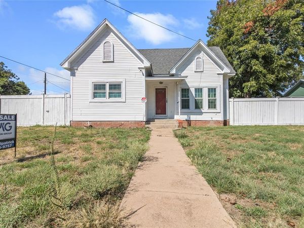 1516 S Colorado Street, Coleman, TX 76834