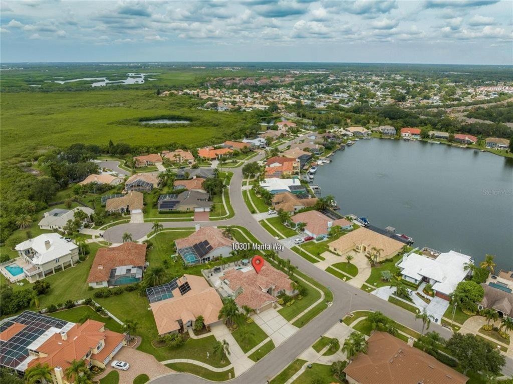 10301 Manta Way, Tampa, FL 33615 Photo