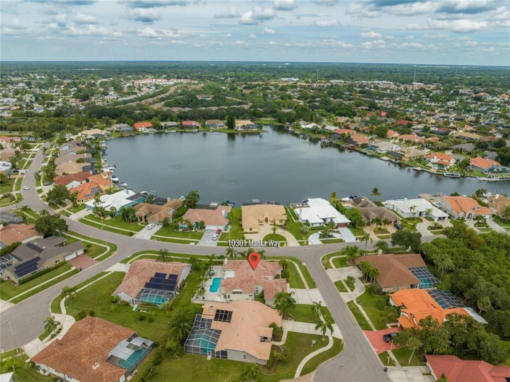 10301 Manta Way, Tampa, FL 33615 Photo