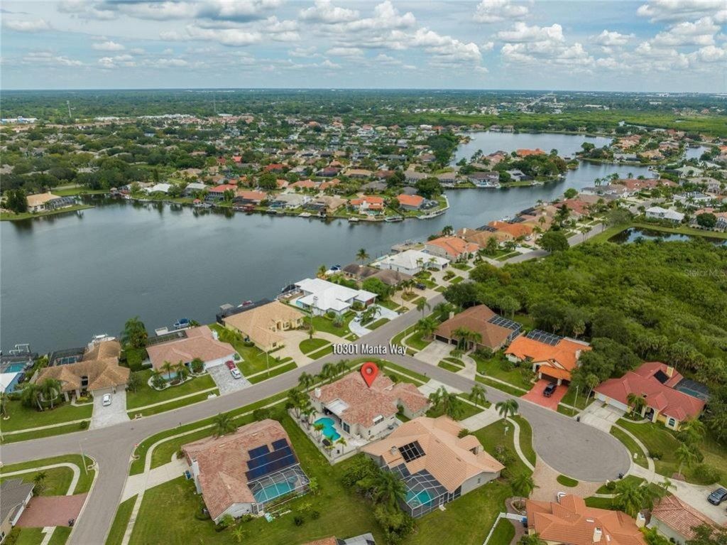 10301 Manta Way, Tampa, FL 33615 Photo