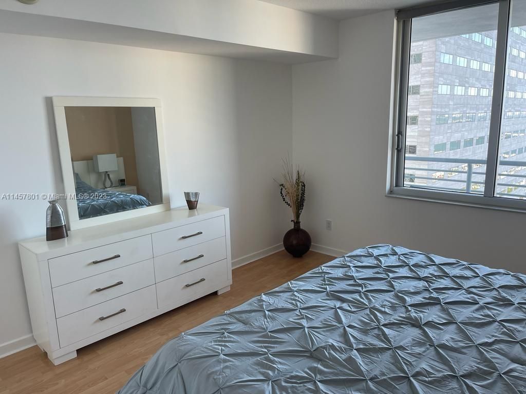 325 S Biscayne Blvd, Unit 3716, Miami, FL 33131 Photo