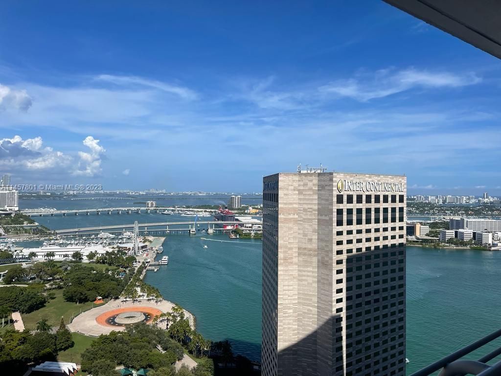 325 S Biscayne Blvd, Unit 3716, Miami, FL 33131 Photo