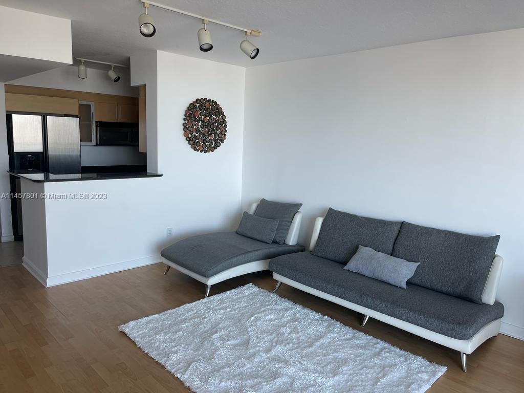 325 S Biscayne Blvd, Unit 3716, Miami, FL 33131 Photo