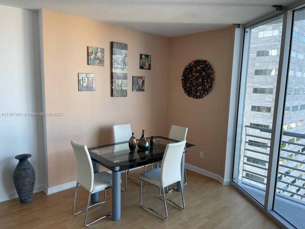 325 S Biscayne Blvd, Unit 3716, Miami, FL 33131 Photo
