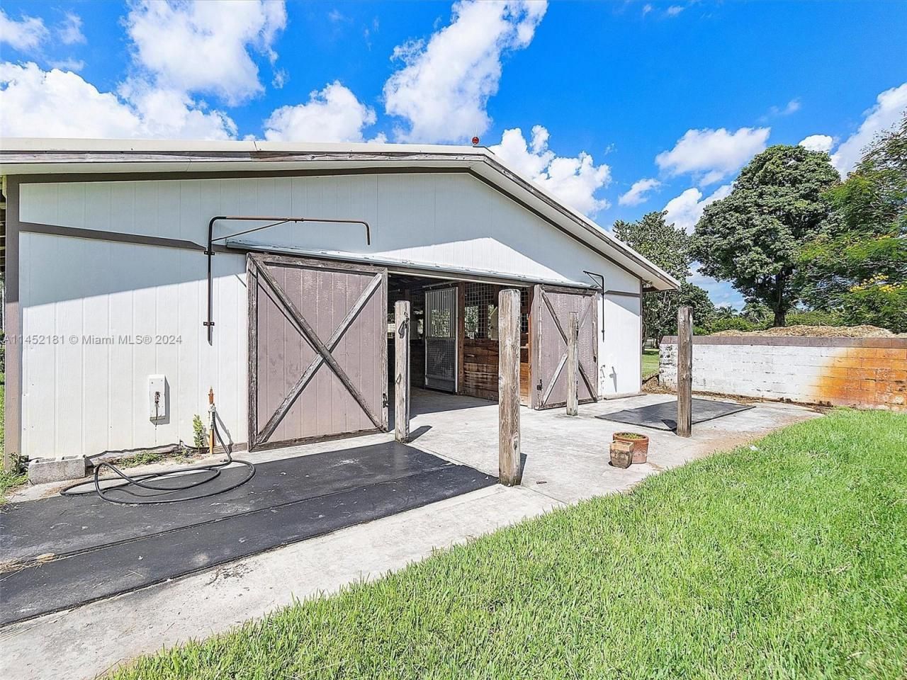 14490 Stirling Rd, Southwest Ranches, FL 33330 Photo