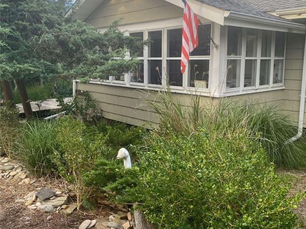 876 Evergreen Walk, Ocean Beach, NY 11770