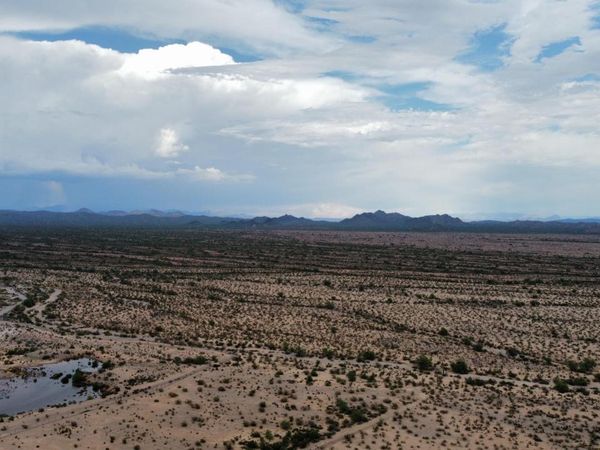 W Dove Vly Road, Unit -, Phoenix, AZ 85085