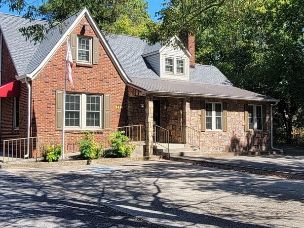 2416 Memorial Blvd, Springfield, TN 37172