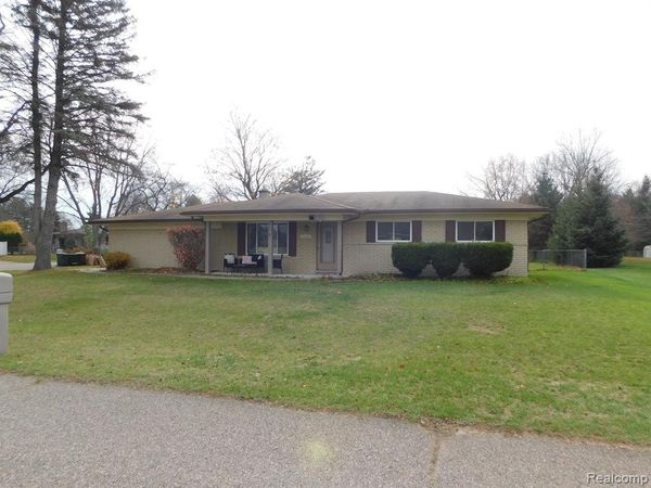 5280 KEMO Drive, Shelby Township, Mi 48317