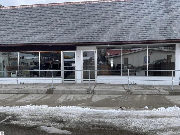 111 Main Street W, Rose City, MI 48654