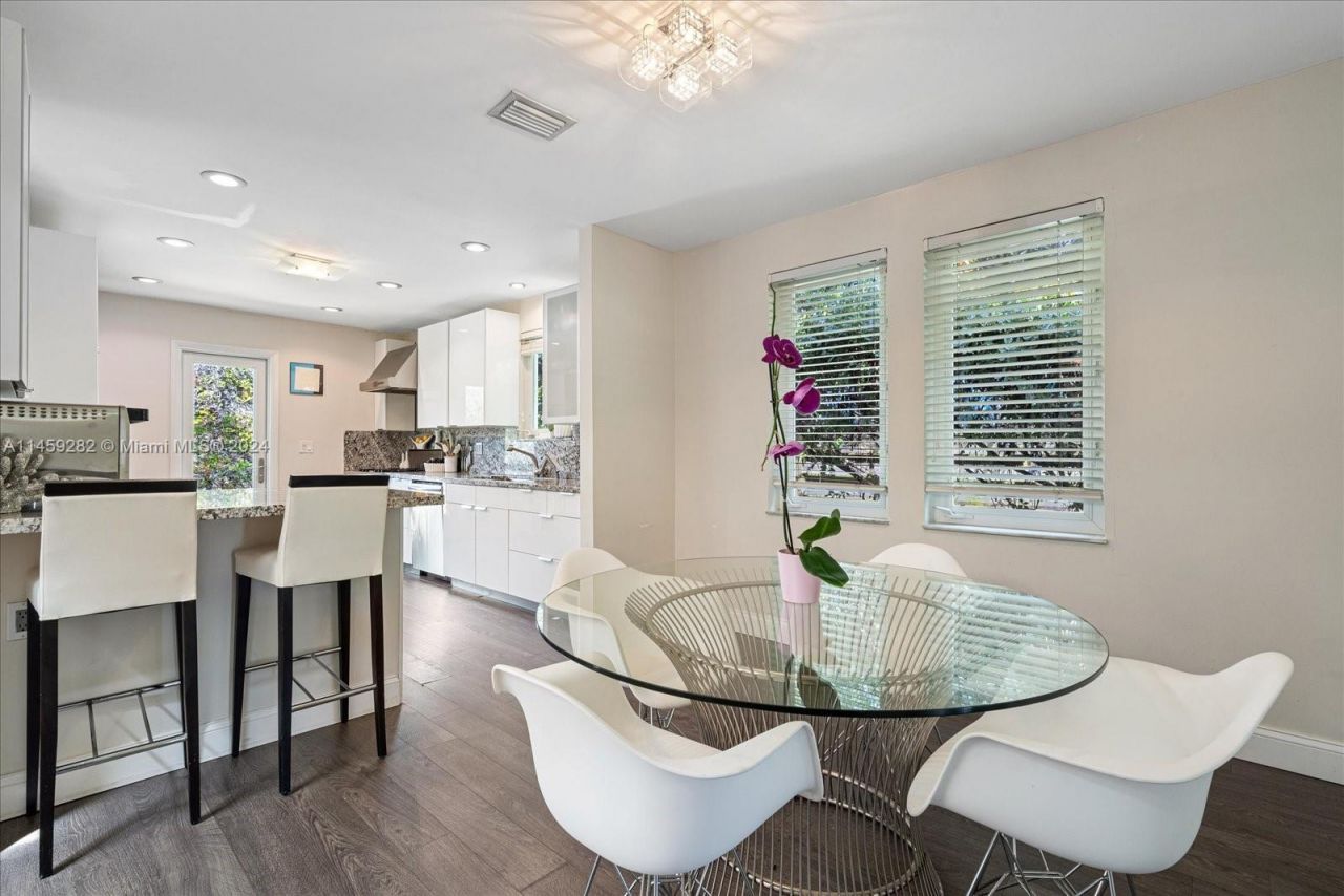 433 E Dilido Dr, Miami Beach, FL 33139 Photo