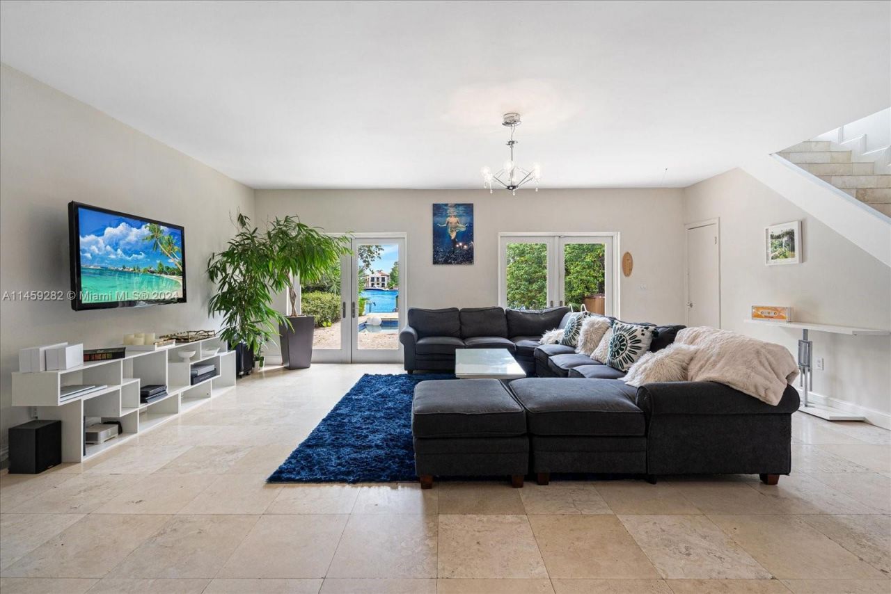 433 E Dilido Dr, Miami Beach, FL 33139 Photo