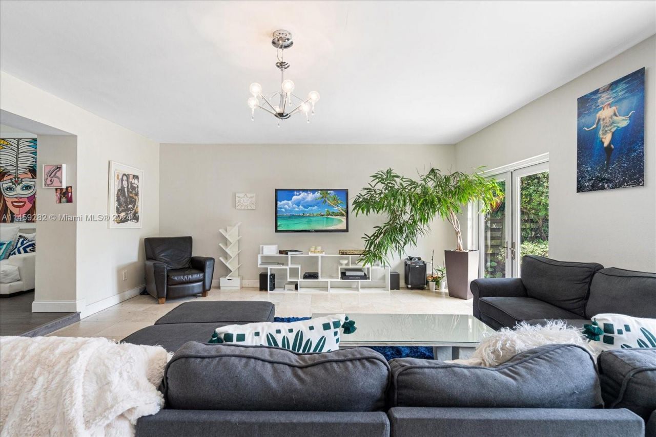 433 E Dilido Dr, Miami Beach, FL 33139 Photo