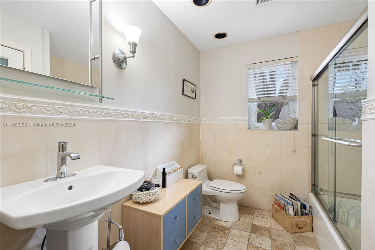 433 E Dilido Dr, Miami Beach, FL 33139 Photo