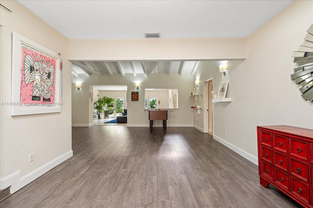 433 E Dilido Dr, Miami Beach, FL 33139 Photo