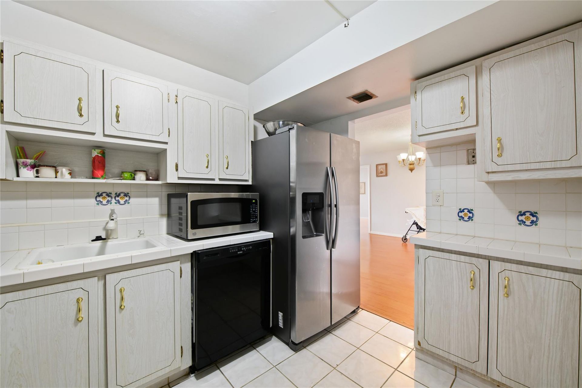 1400 Saint Charles Place, Unit 615, Pembroke Pines, FL 33026 Photo