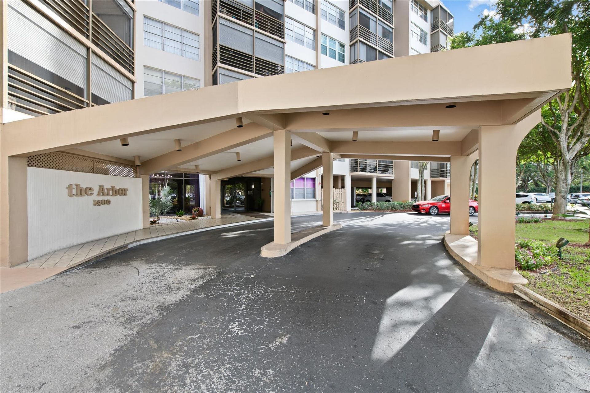 1400 Saint Charles Place, Unit 615, Pembroke Pines, FL 33026 Photo