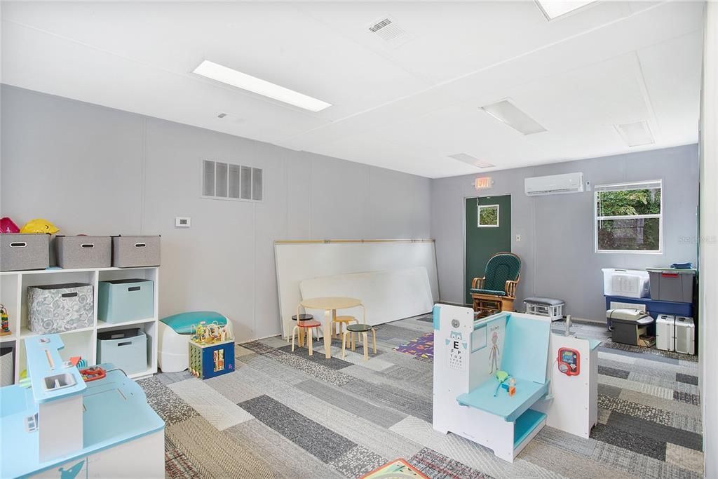 37143 Clinton Avenue, Dade City, FL 33525 Photo