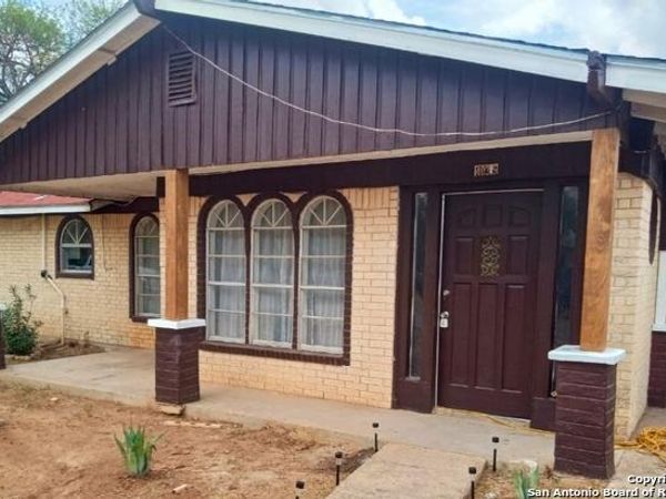 403.5 RETTA ST, Carrizo Springs, TX 78834