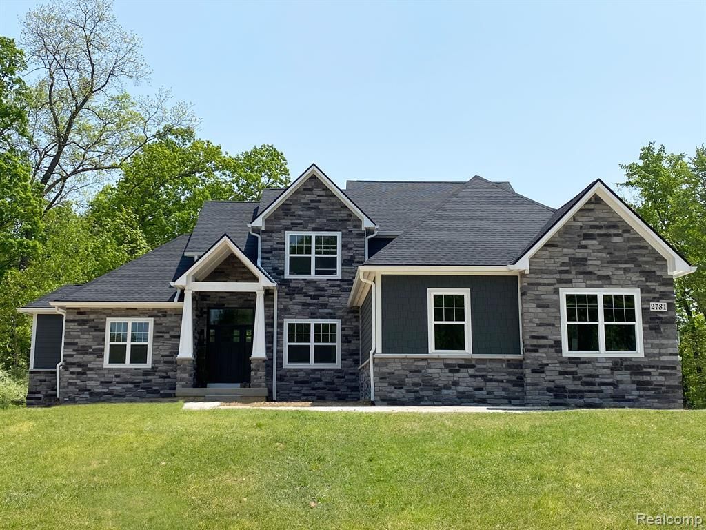 1 Brighton Road, Genoa Township, MI 48116 Main Photo