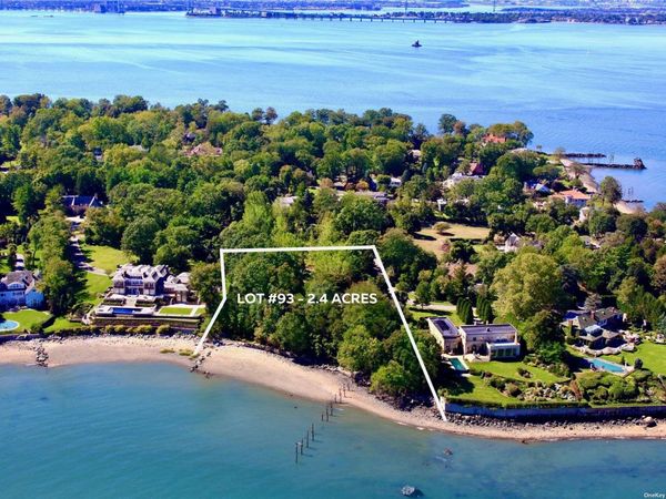 91 Gatsby Lane, Great Neck, NY 11024