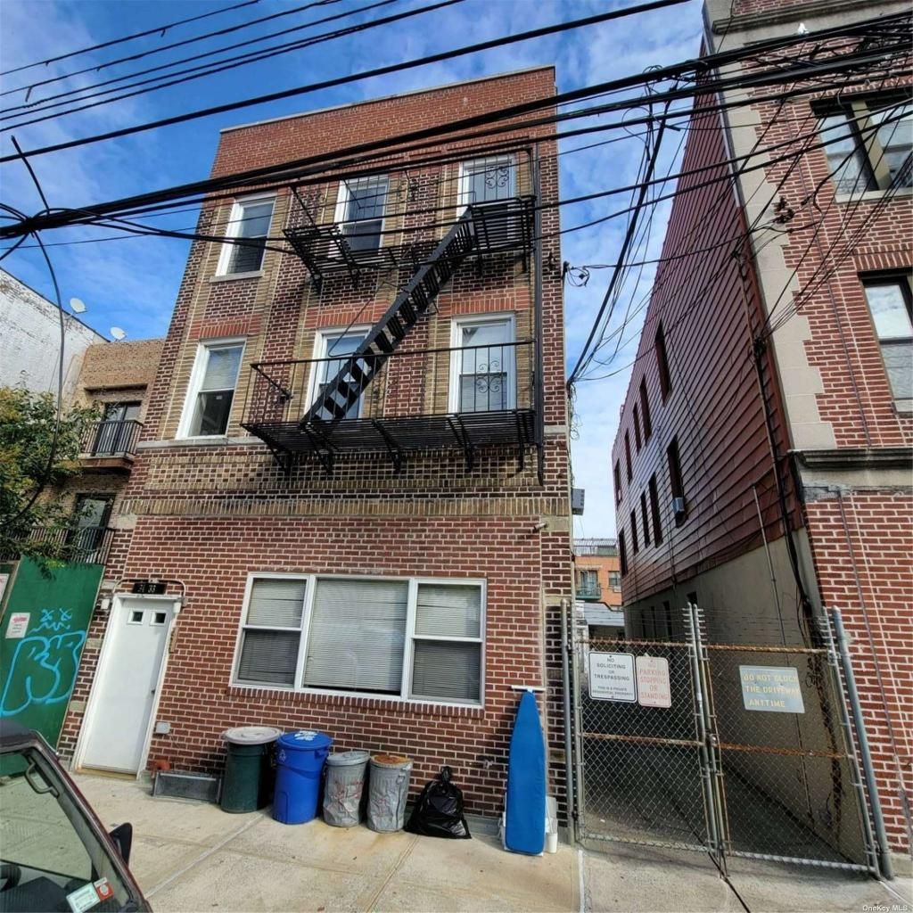 34-33 9 Street, Long Island City, NY 11106 Main Photo