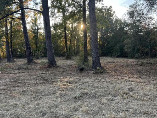 2800 Lake View Road, Hattiesburg, MS 39401