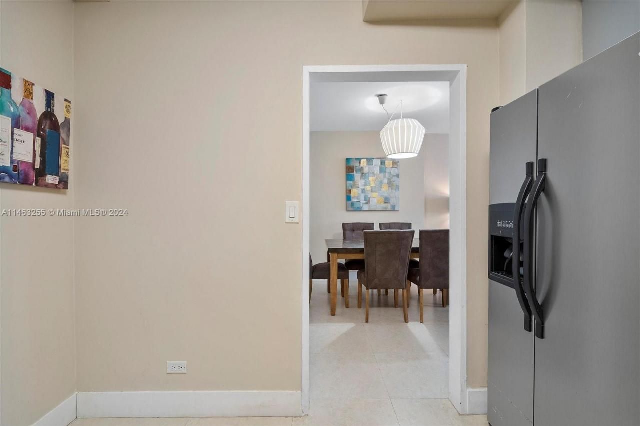5601 Collins Ave, Unit 1514, Miami Beach, FL 33140 Photo